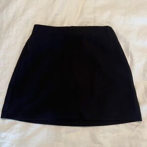 Abercrombie & Fitch black mini skirt. Extra small.